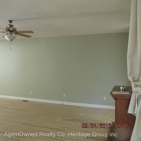 440 Colony Rd - Photo 3 of 19