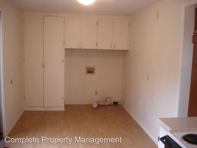 1064 OR-238 - Photo 3 of 13