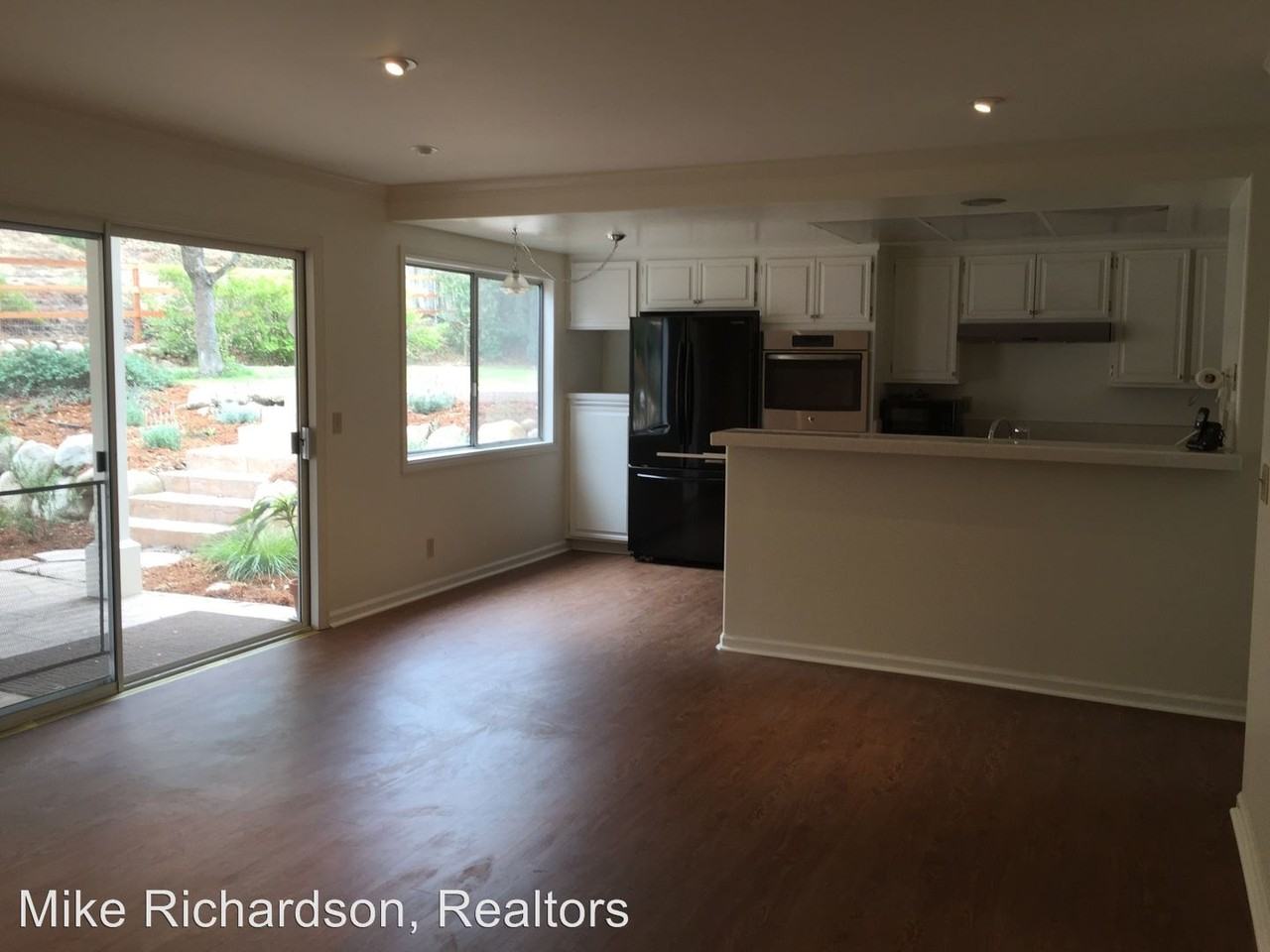 1117 Plaza Del Monte - Photo 3 of 14