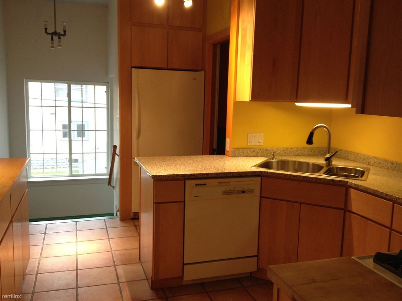 890 Como Ave - Photo 2 of 11