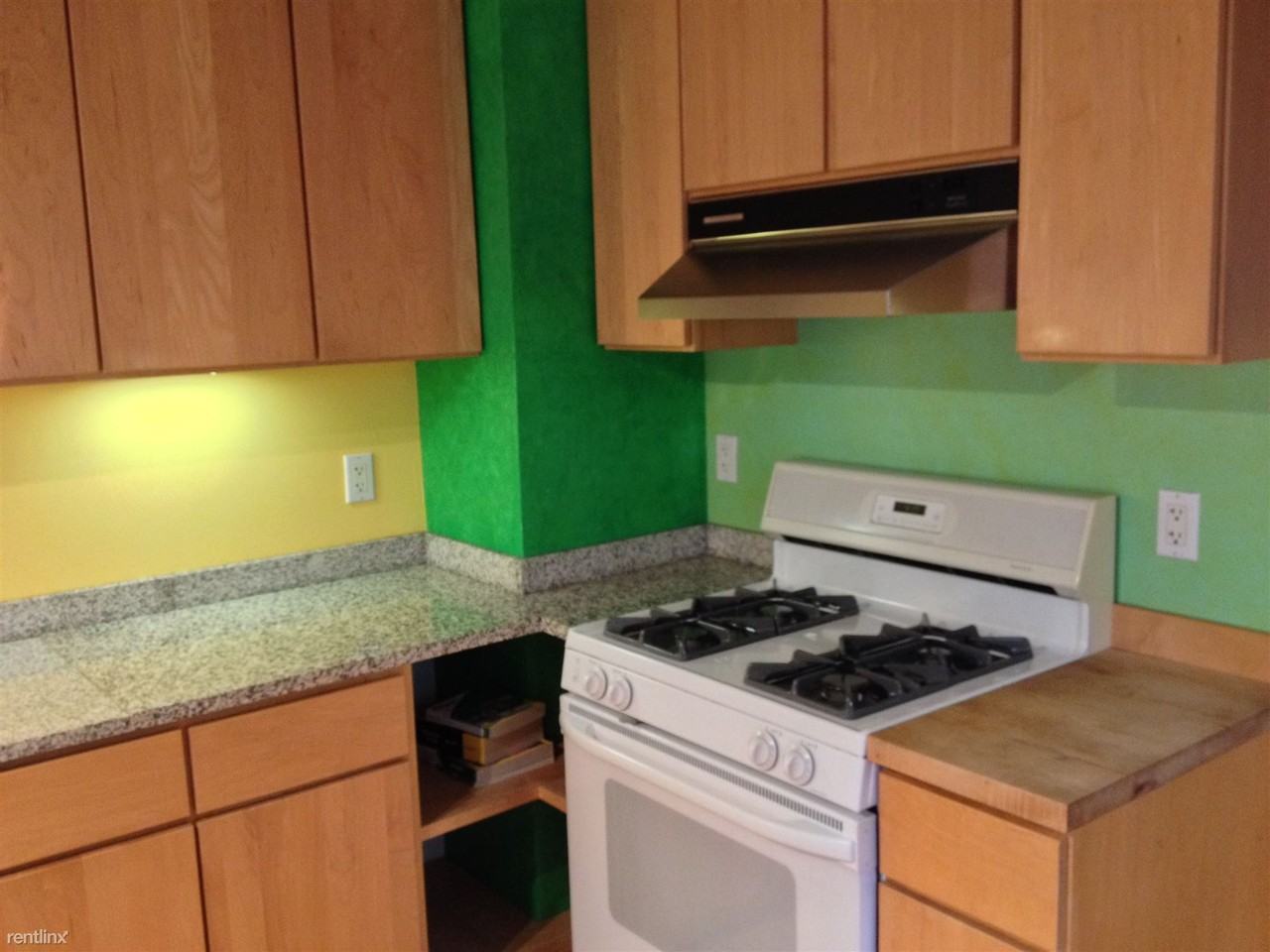 890 Como Ave - Photo 3 of 11