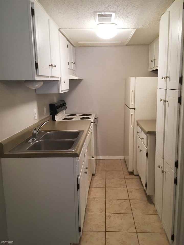 4405 Avenue A - Photo 3 of 4