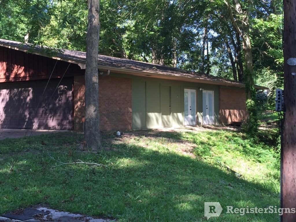 312 Elliott St - Photo 2 of 4