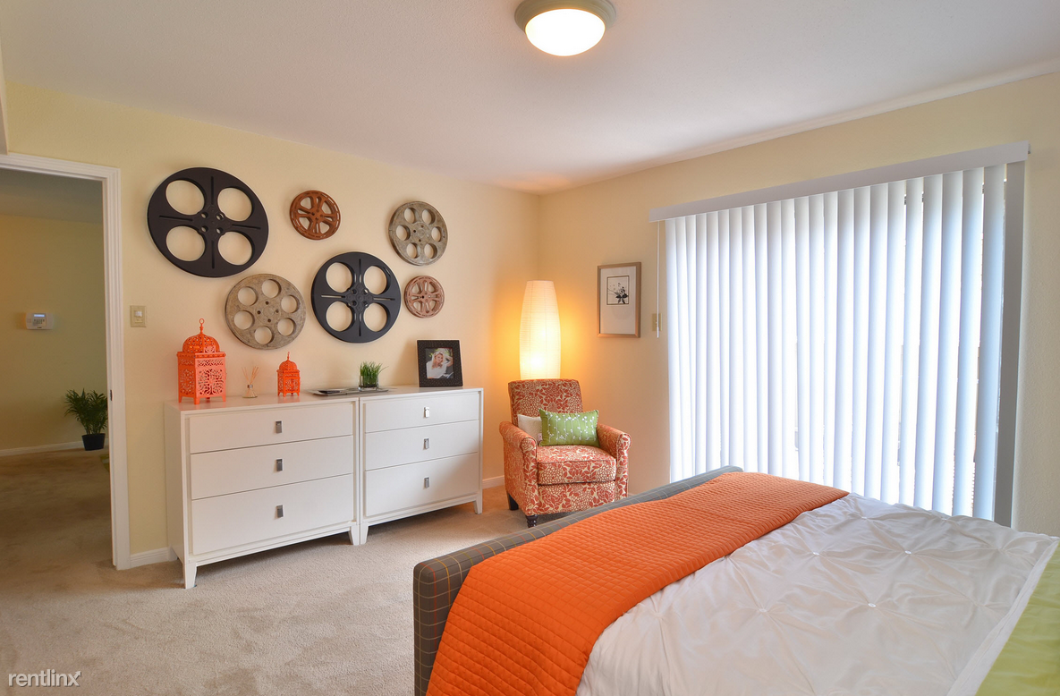 Gulfton St and S Rice Ave ID 5913 - Photo 2 of 8