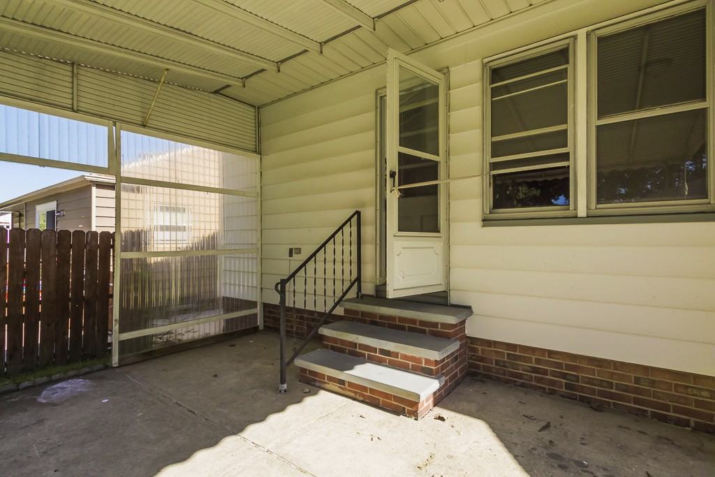 204 Wandle Ave - Photo 3 of 46