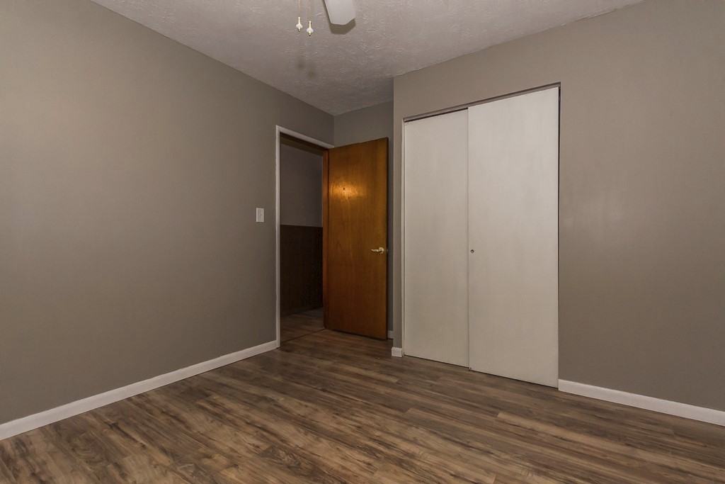 24120 Sherborne Rd - Photo 3 of 39
