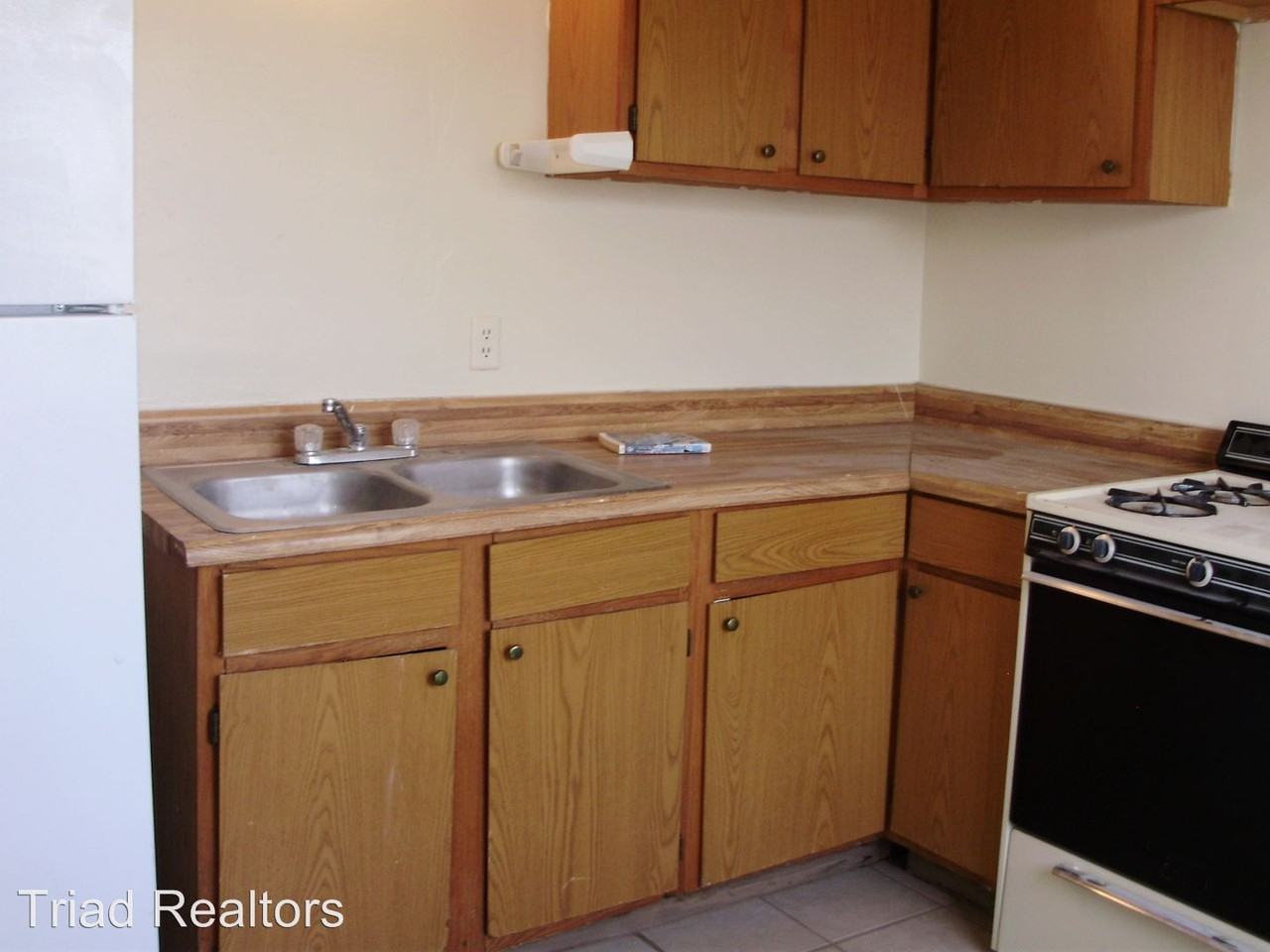 6560 Tamarisk Ave - Photo 2 of 3