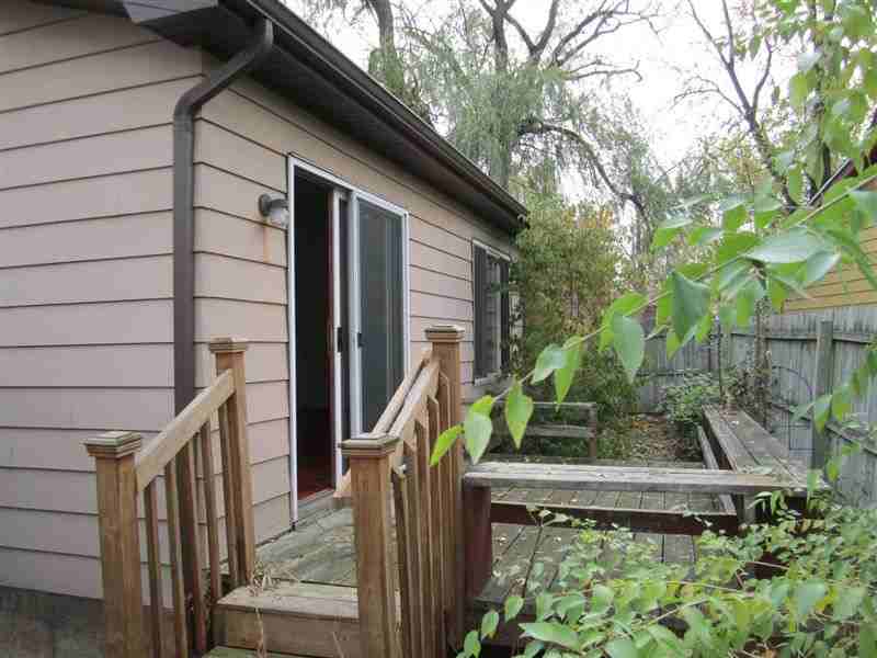 4224 Seaway Dr - Photo 3 of 11