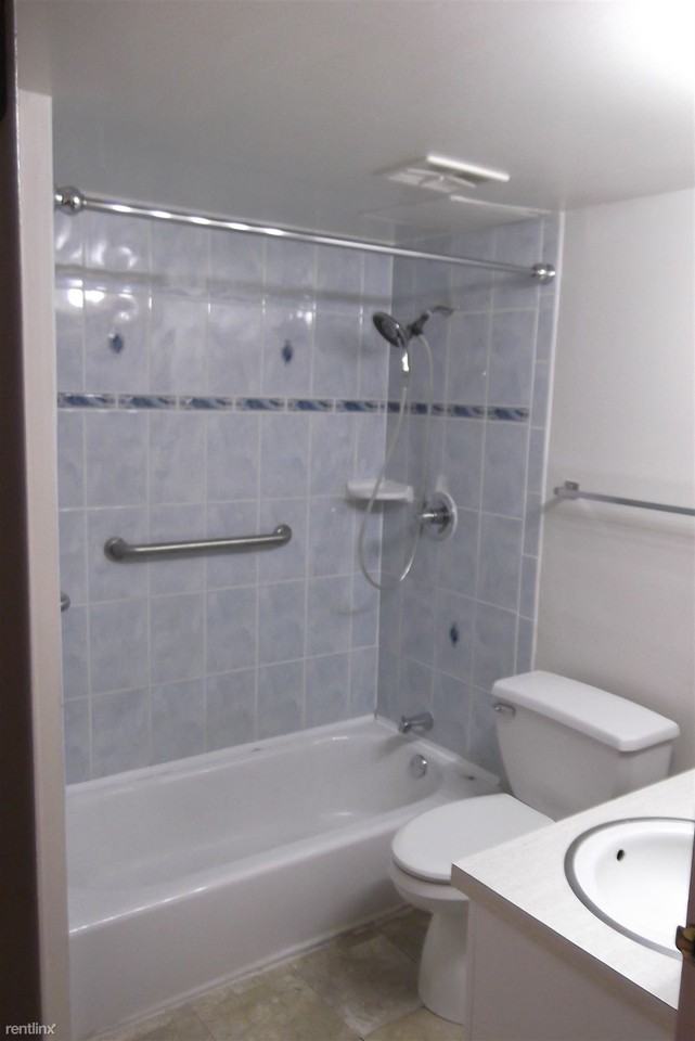 1703 N Broad St - Photo 2 of 6