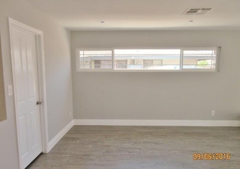 2628 W Chanticleer Rd - Photo 3 of 8