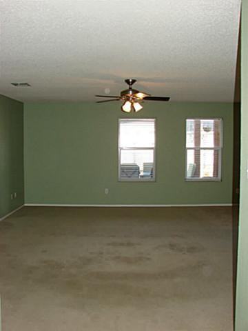 2400 Abraham Lincoln Dr - Photo 2 of 9