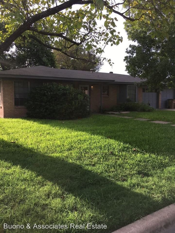 8600 Bowling Green Dr - Photo 2 of 18