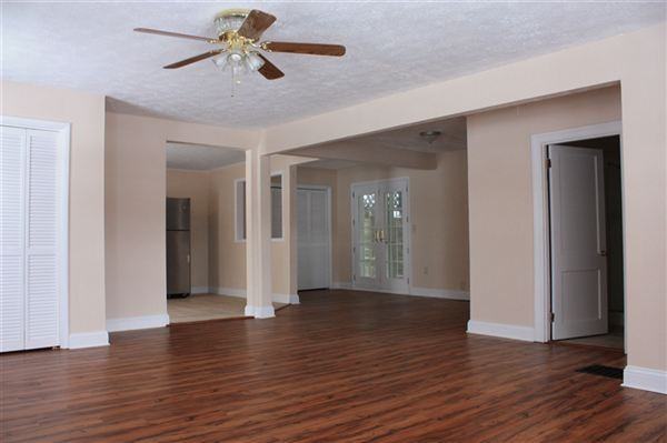 60 West Ln - Photo 3 of 7