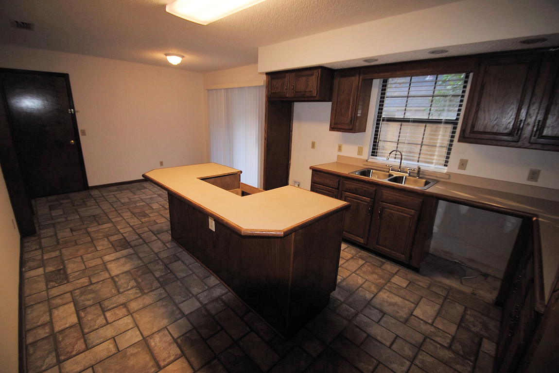 12094 Dividing Oaks Trail E - Photo 3 of 11