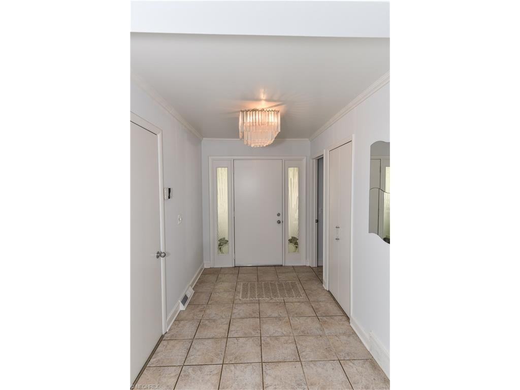 6889 Woodwalk Dr #46 - Photo 2 of 27