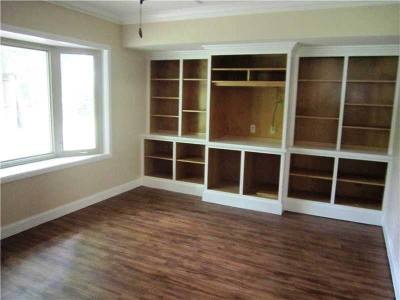 1017 Alden Dr - Photo 3 of 8