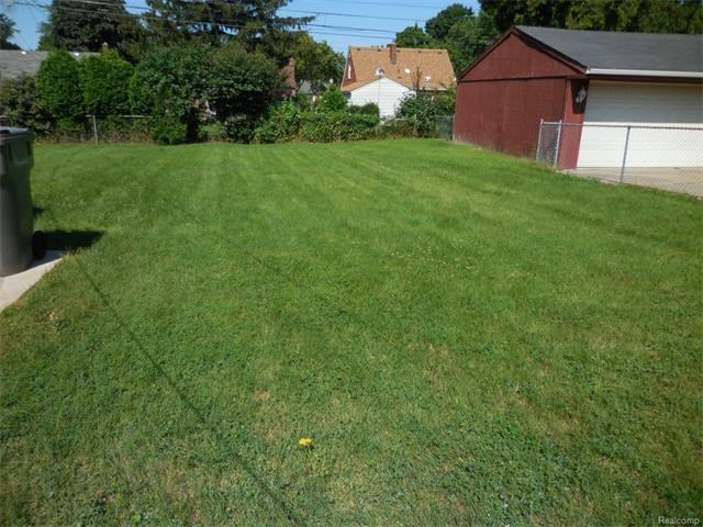 3644 Syracuse St - Photo 2 of 22