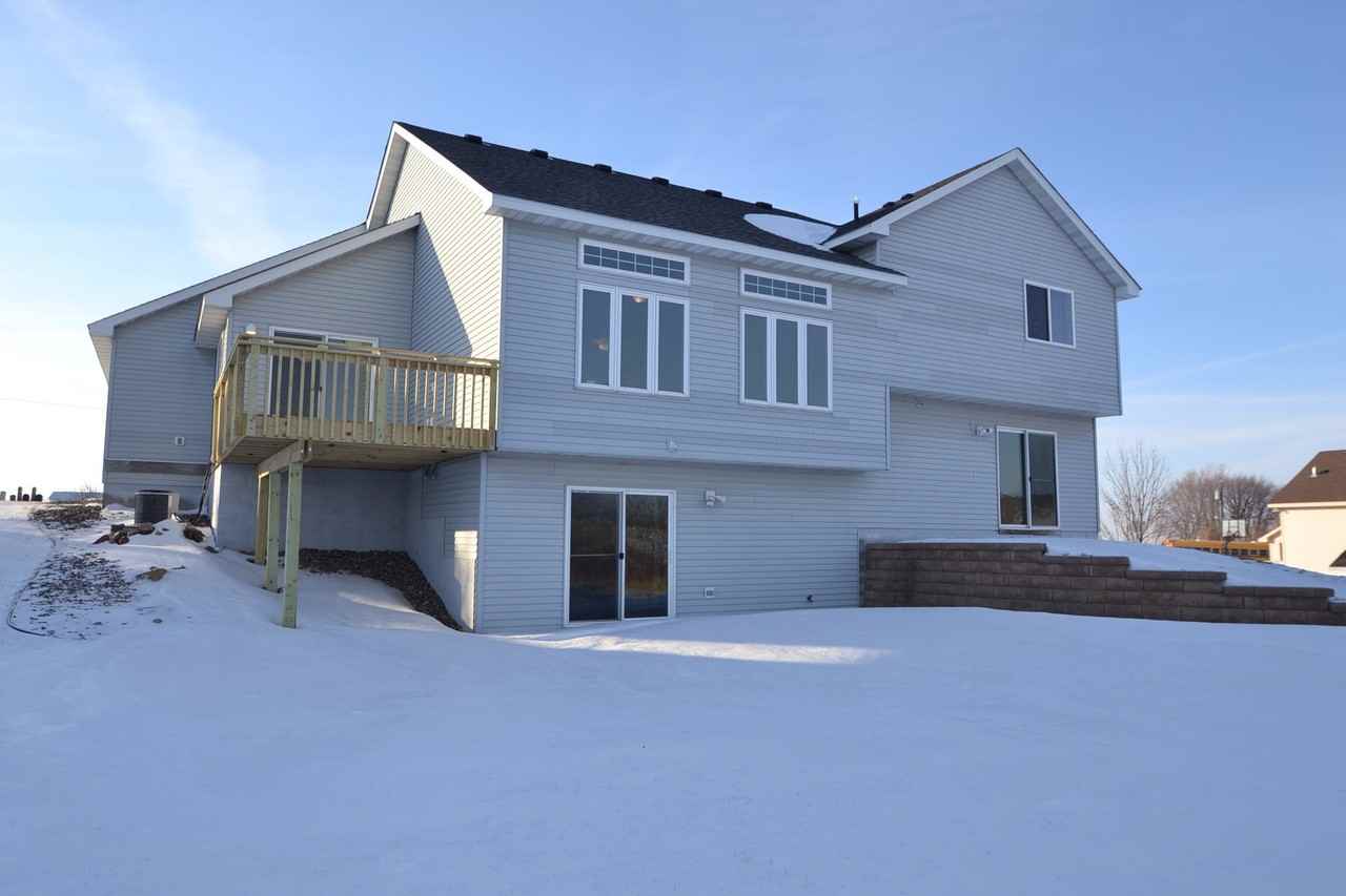 61 Dakota Ave - Photo 2 of 13