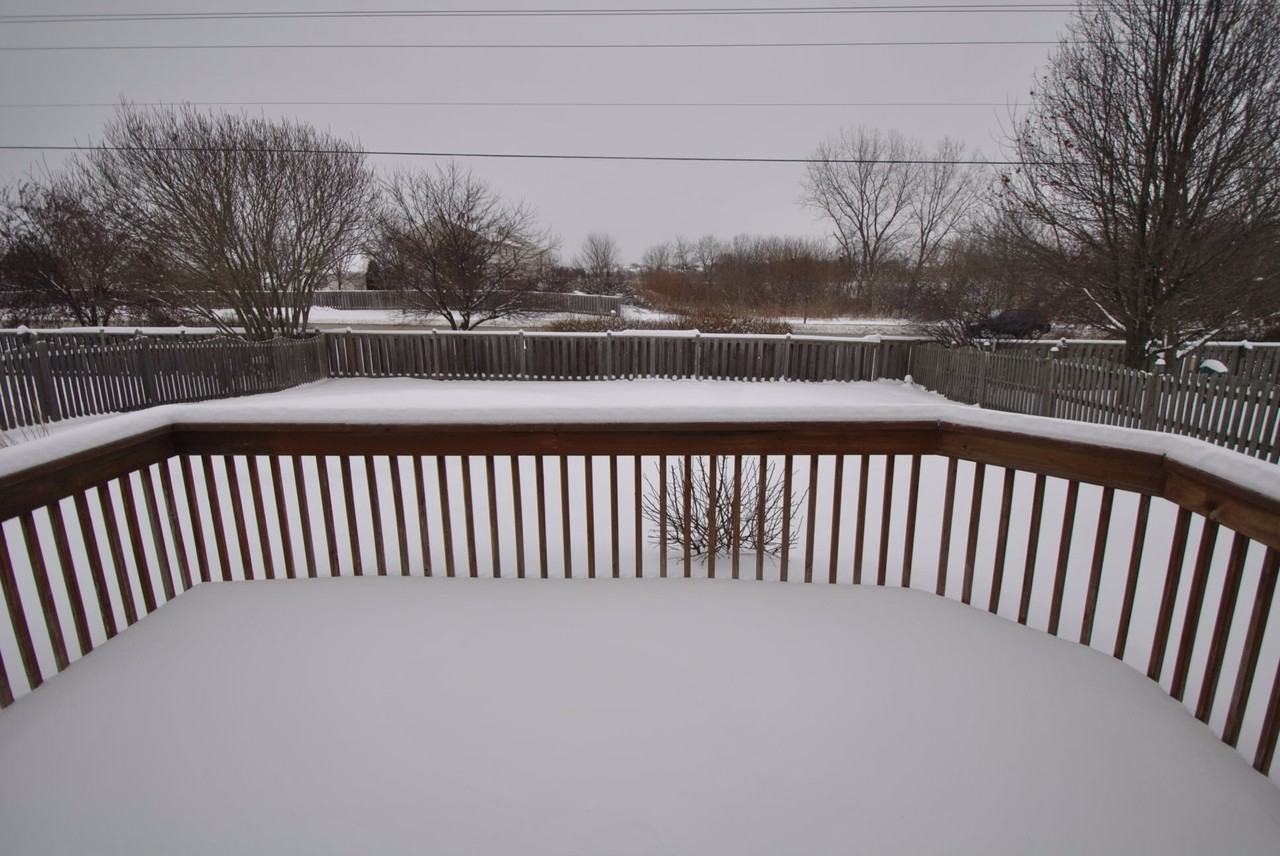 2700 Fairfax Ln - Photo 2 of 13