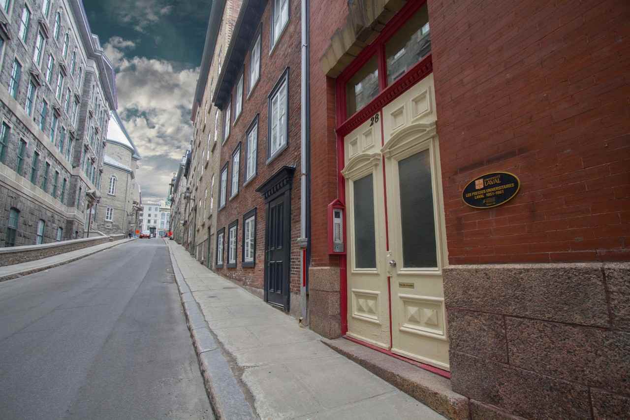 28 Rue Stefamille Ss1, Québec, QC G1R4L1 1 Bedroom Apartment for 850