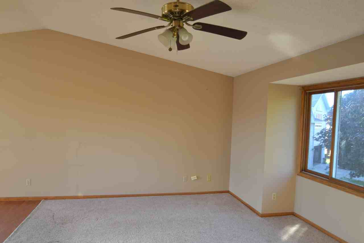 10901 Idaho Cir N - Photo 3 of 4