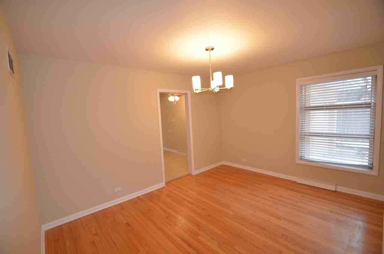 2440 Sunnyside Ave - Photo 3 of 12