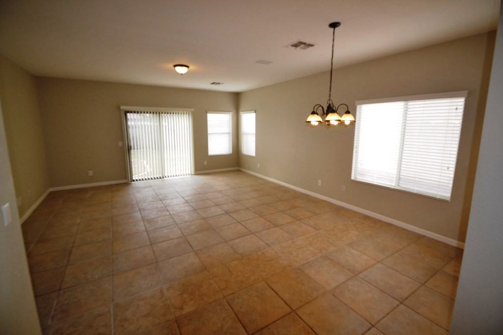 8105 E Olla Ave - Photo 3 of 13