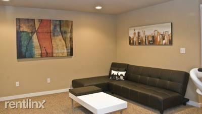 Vermont Apartment Homes - Photo 3 of 9