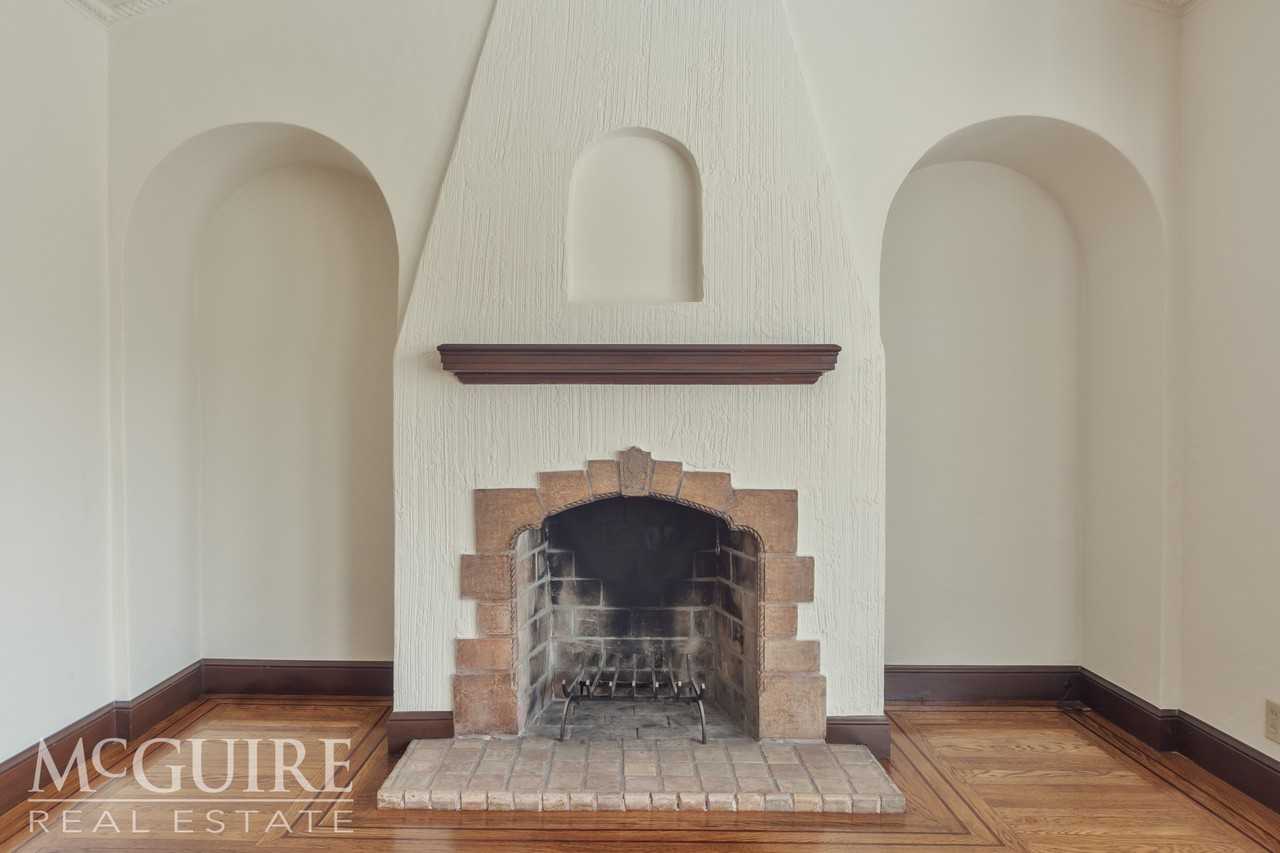 2224 Francisco - Photo 3 of 20