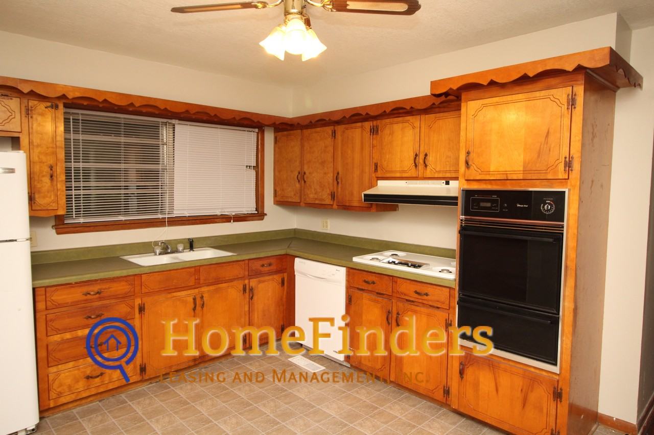 2183 S 106th E Ave - Photo 3 of 11