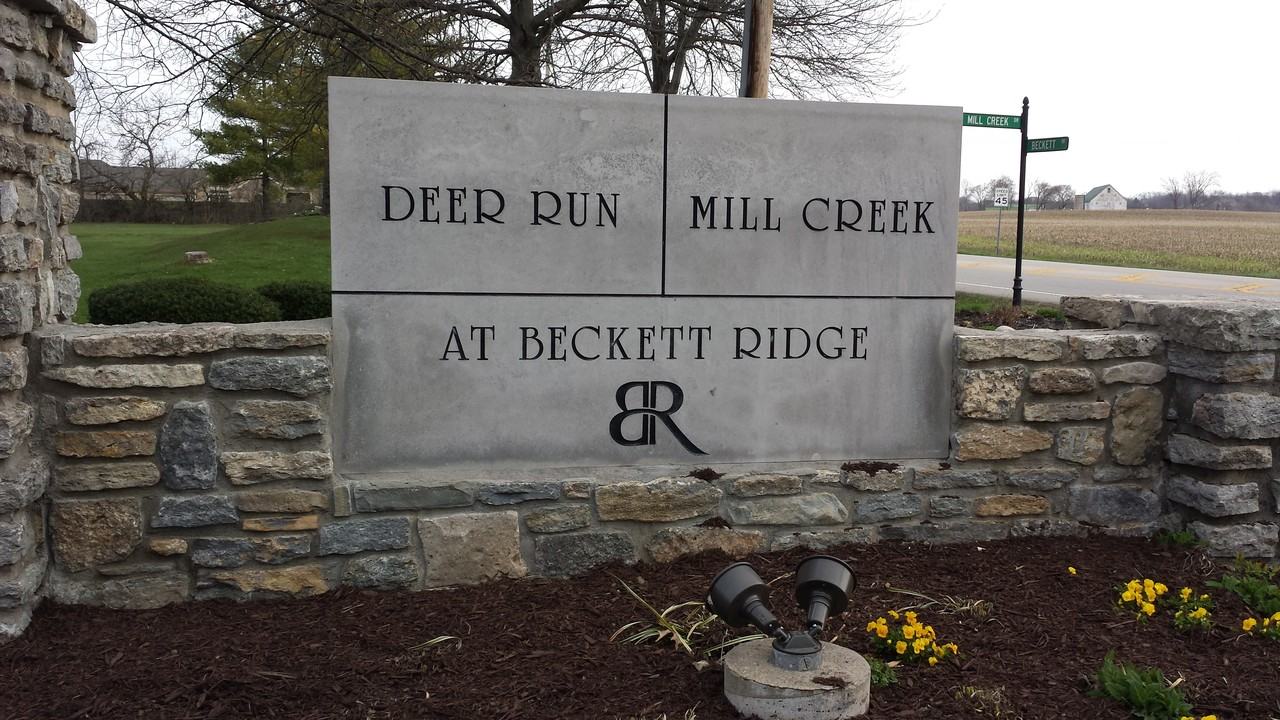 7952 Mill Creek Cir - Photo 2 of 8