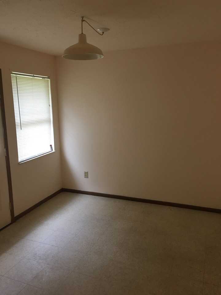 7952 Mill Creek Cir - Photo 3 of 8