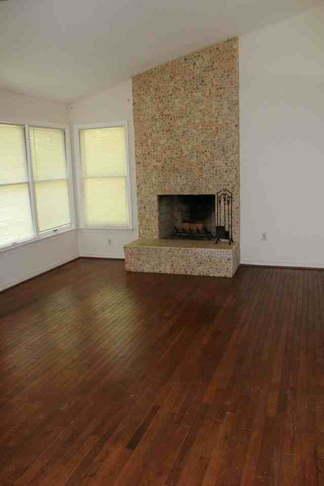 142 Woodland Dr - Photo 3 of 13