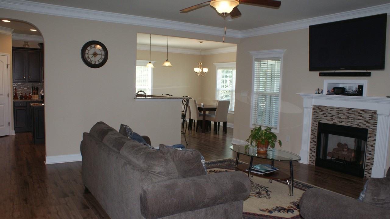 3829 Barnsdale Drive - Photo 3 of 12