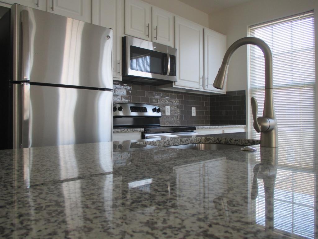 Station Square Apartment Homes - Photo 2 of 11