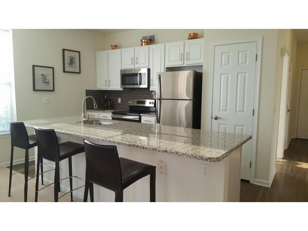 Station Square Apartment Homes - Photo 3 of 11