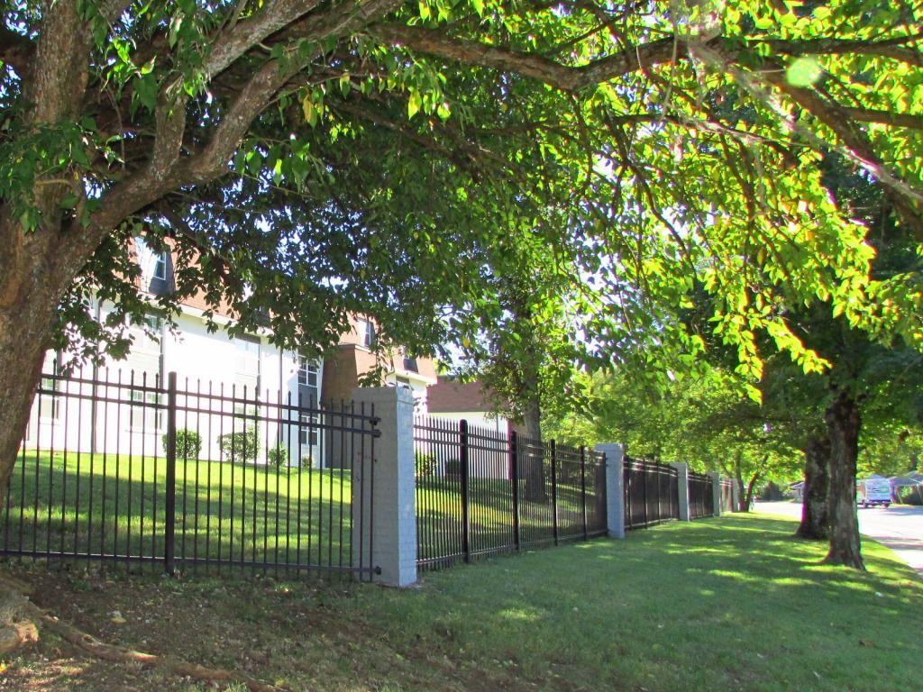 The Overton Brentwood - Photo 2 of 20