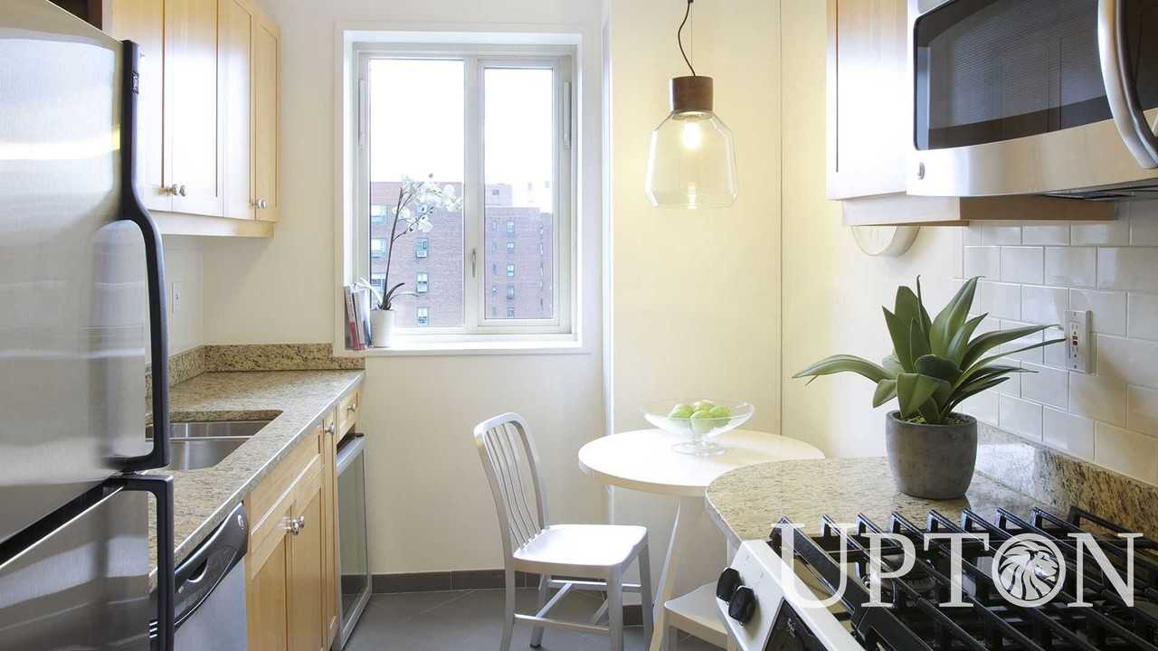 1st Ave & E 20th St #TC