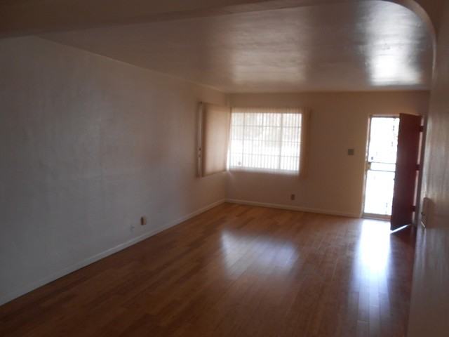 5702 Hannett Ave NE - Photo 3 of 10