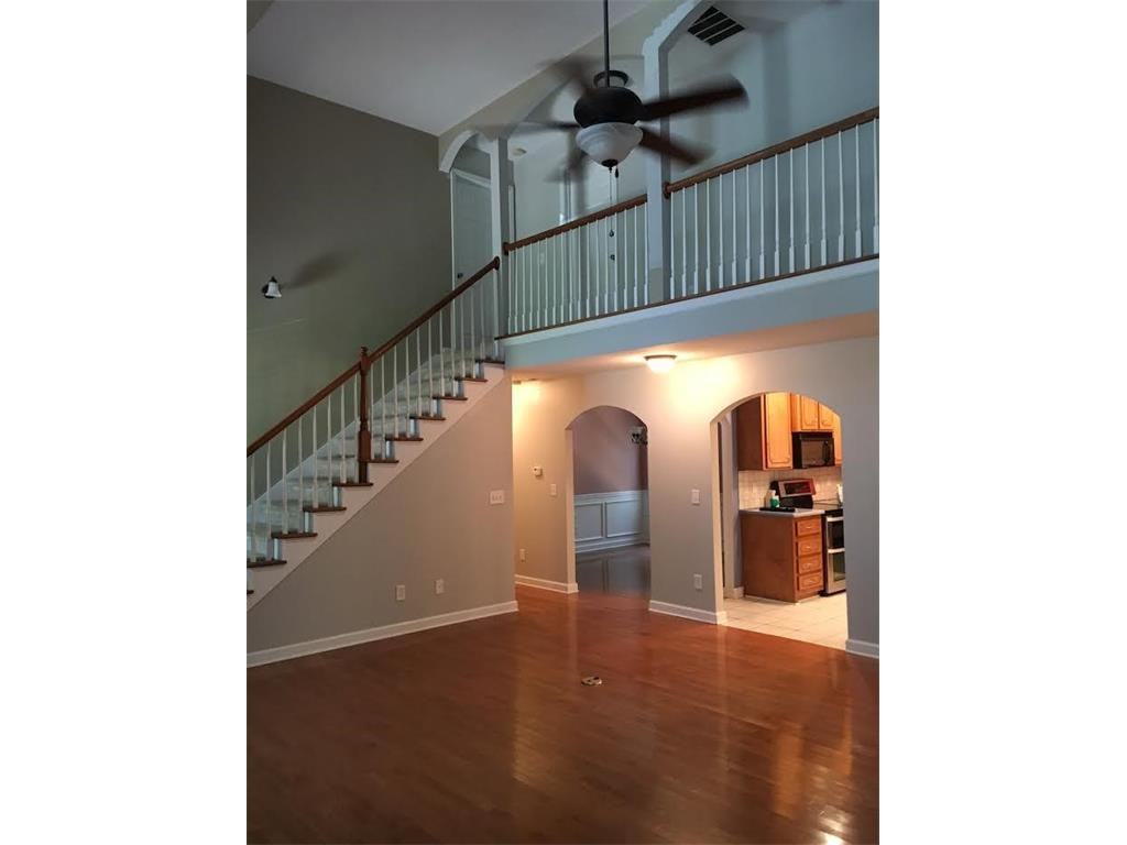 302 Oakwind Way - Photo 3 of 24