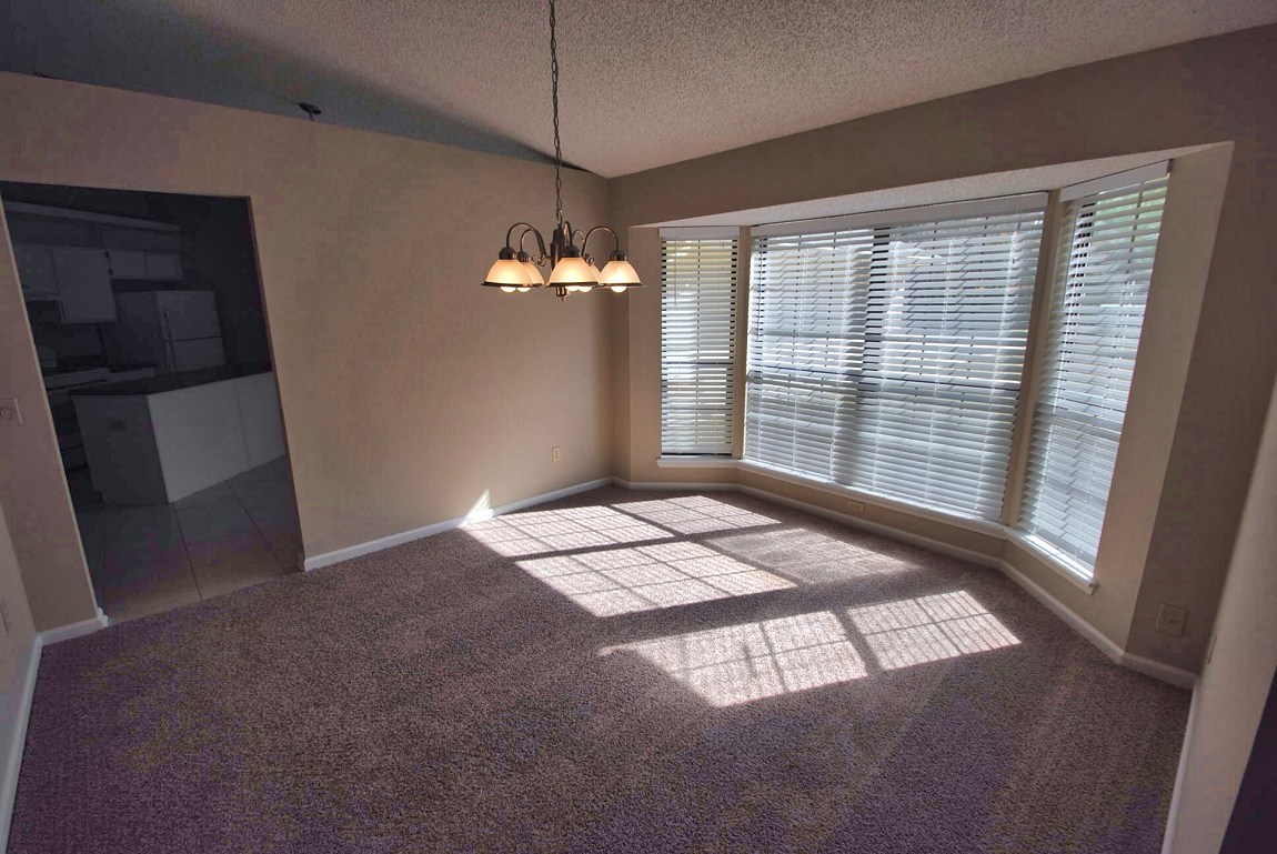 1827 St Lawrence Way - Photo 3 of 11