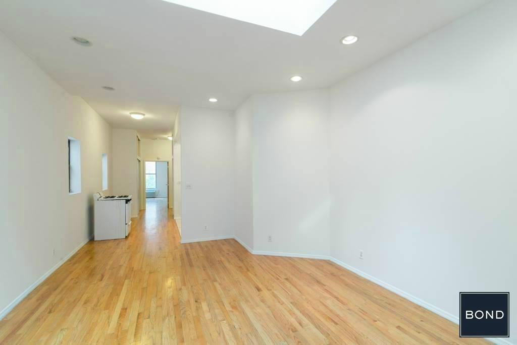 Lexington Ave & E 90th St #MS5RE