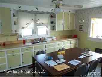 1041 Griffith St - Photo 3 of 7