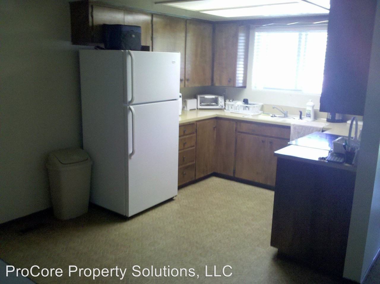 2904 N Wymosa St - Photo 2 of 11