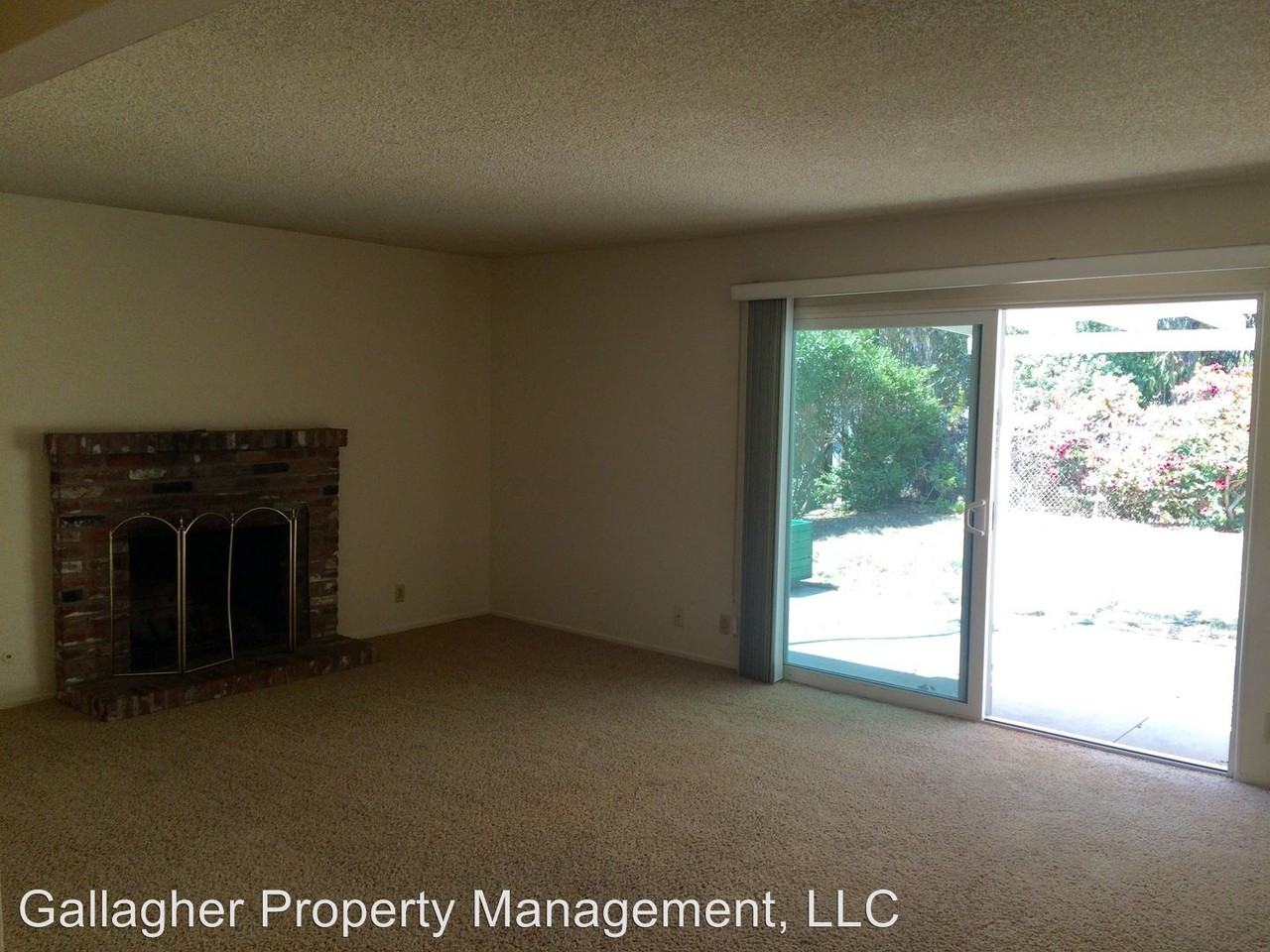 245 Santa Barbara Shores Dr - Photo 2 of 17