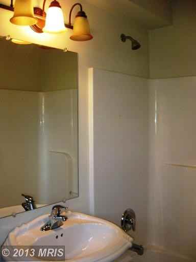 410 N 2nd St - Photo 3 of 22