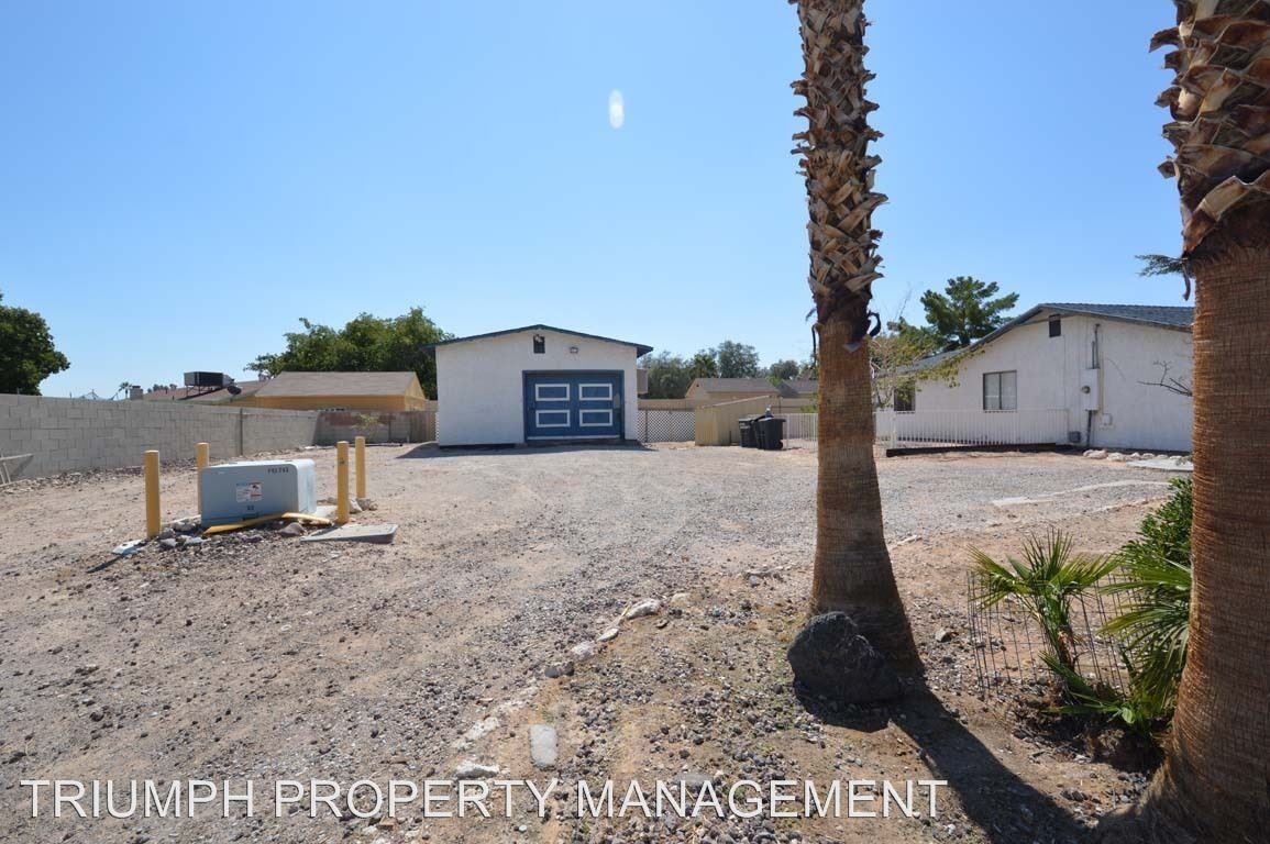 4899 Omega Cir - Photo 2 of 50