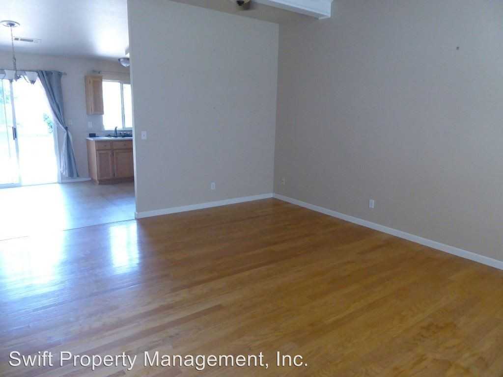 2884 Silo Ct - Photo 2 of 16