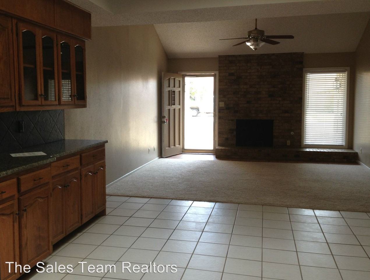 4505 La Salle Cir - Photo 3 of 20