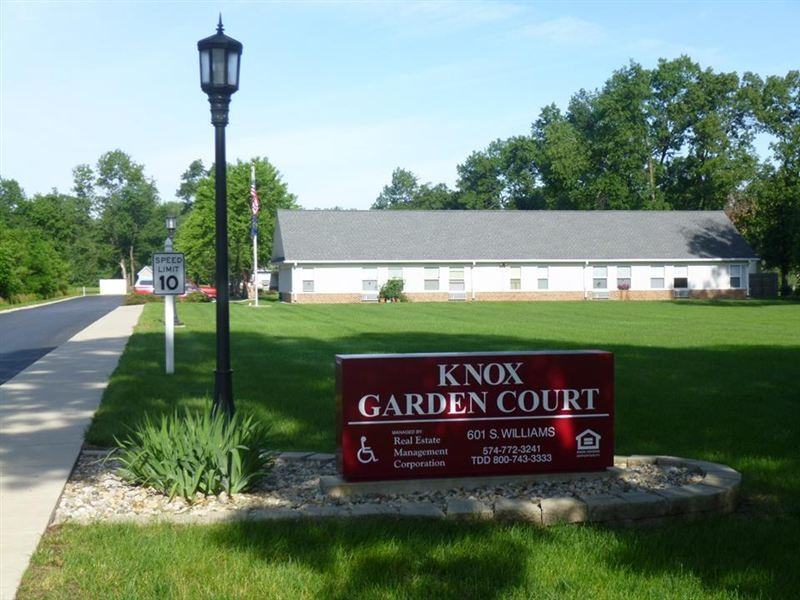Knox Garden Court - Photo 2 of 7